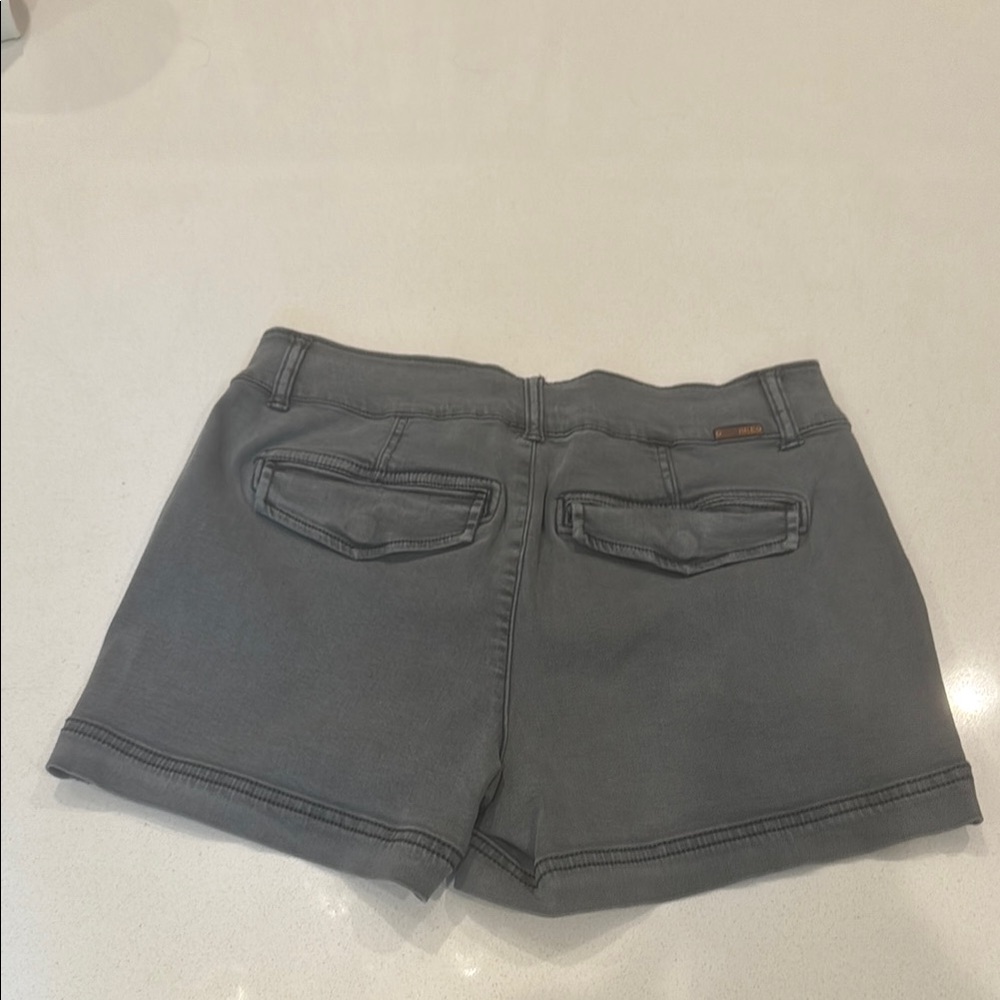 BKE Payton Stretch Short in Gunmetal - Picture 2 of 4
